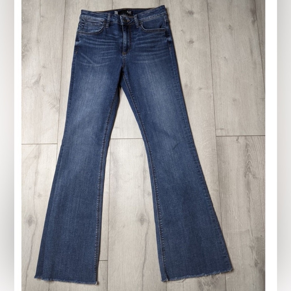 Kut From The Cloth, Stella Medium rise Flare Jeans, size 2, EUC